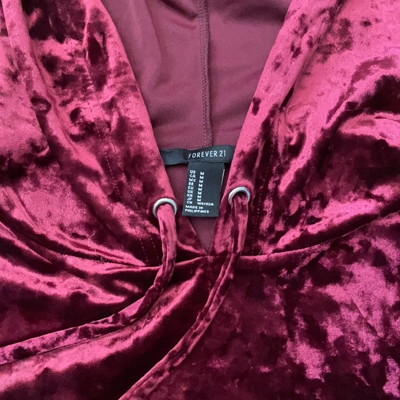 crop Sweater - Picture 2 of 2